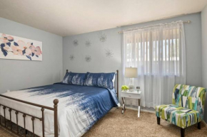 Sunset Foothills 2BR/1BA Condo; Mins to UofA,Hiking,&Food